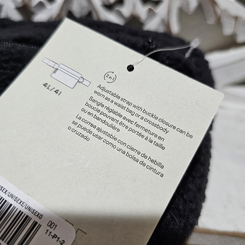 NEW Under Armour Sherpa Black Adjustabme Waist Bag/Crossbody OSFM - Picture 14 of 14